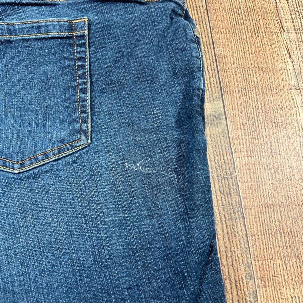 Torrid 24 Blue Cotton Stretch Denim Shorts Dark Wash Plus Size Casual Summer - Picture 6 of 6